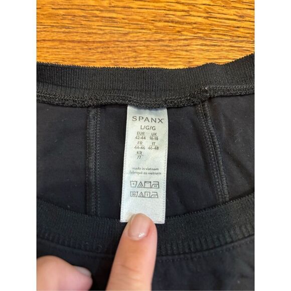 SPANX PERFECT LENGTH TANK, BLACK LaRGE - Picture 3 of 3